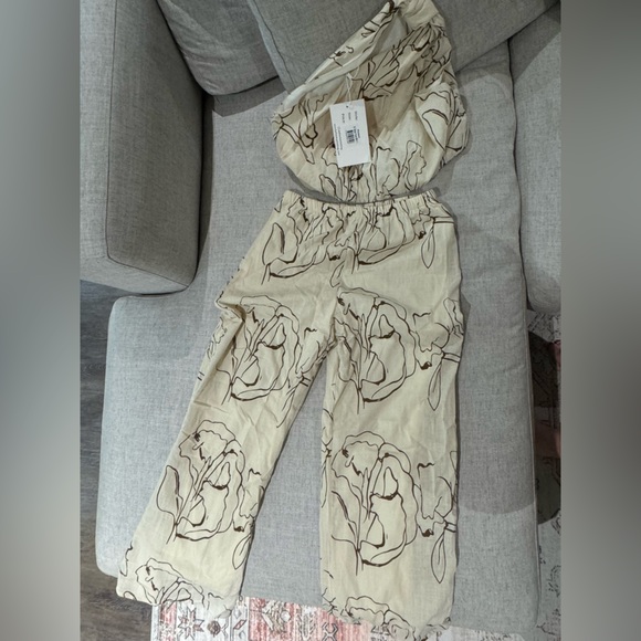 NWT Jemima two-piece set. Size 6. By Frankie from Showpo - Picture 3 of 5